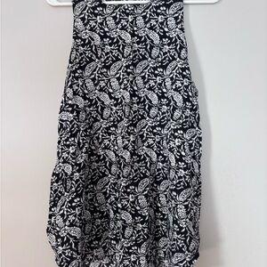 Old Navy Monochrome Floral A-Line Skirt